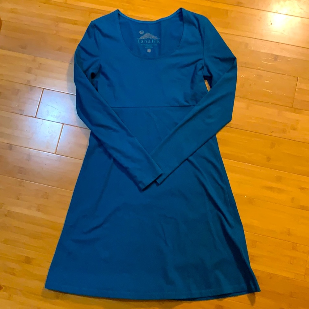 Sahalie long sleeve dress